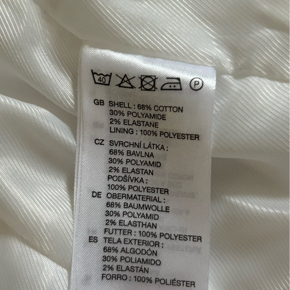 Fully lined shawl collar vest. - Picture 3 of 11